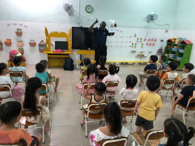 GIAO LƯU TIẾNG ANH