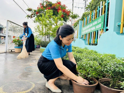 TRƯỜNG MẦM NON TUỔI XANH TỔ CHỨC HOẠT ĐỘNG "TRỒNG CÂY NHỚ BÁC" NHÂN KỶ NIỆM 135 NĂM NGÀY SINH CHỦ TỊCH HỒ CHÍ MINH (19/5/1890 – 19/5/2025)