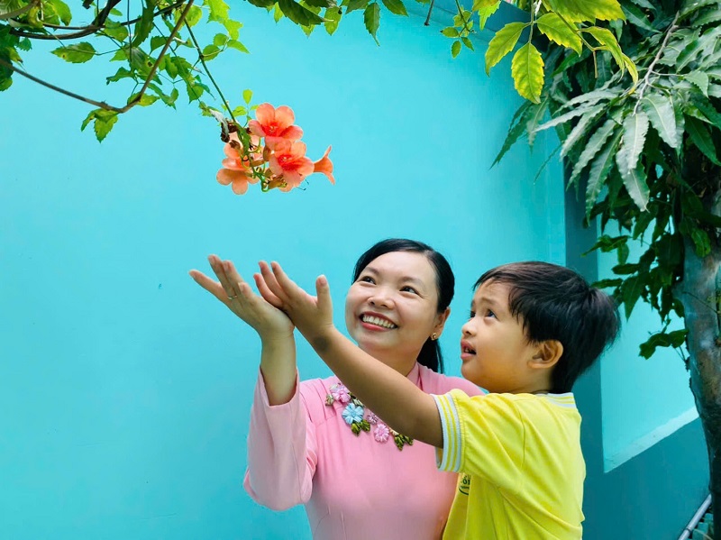 CUỘC THI ẢNH "Nét Đẹp Tình Cô Trò" - Giáo viên: Nguyễn Ngọc Huyền Linh