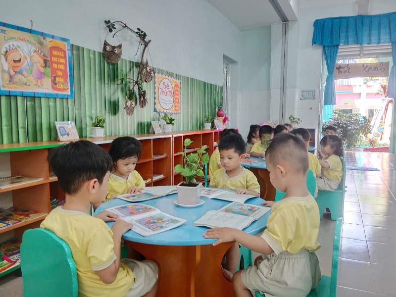 ĐỌC SÁCH CÙNG BÉ