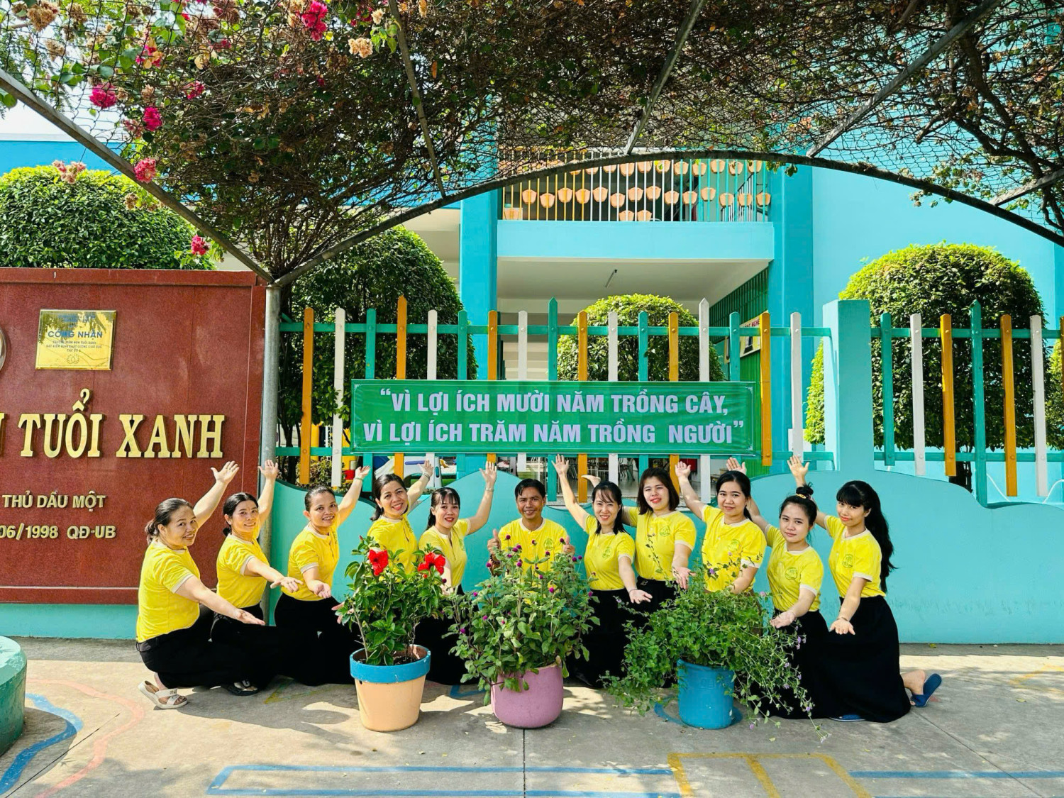 TRƯỜNG MẦM NON TUỔI XANH ĐẠT GIẢI NHÌ HỘI THI CỔNG TRƯỜNG HỌC “XANH, SẠCH, ĐẸP, AN TOÀN, THÂN THIỆN” NĂM HỌC 2024 – 2025