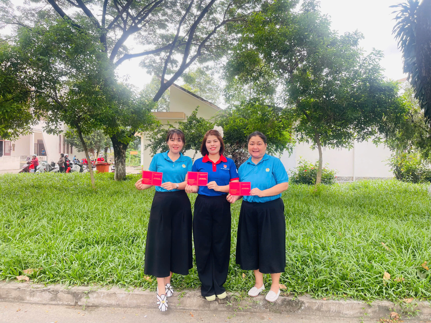 Trường Mầm non Tuổi Xanh tích cực tham gia hiến máu